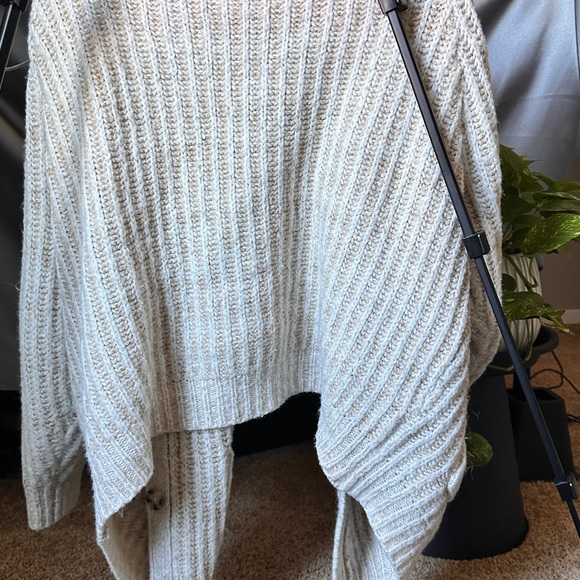 Cardigan - Picture 2 of 4